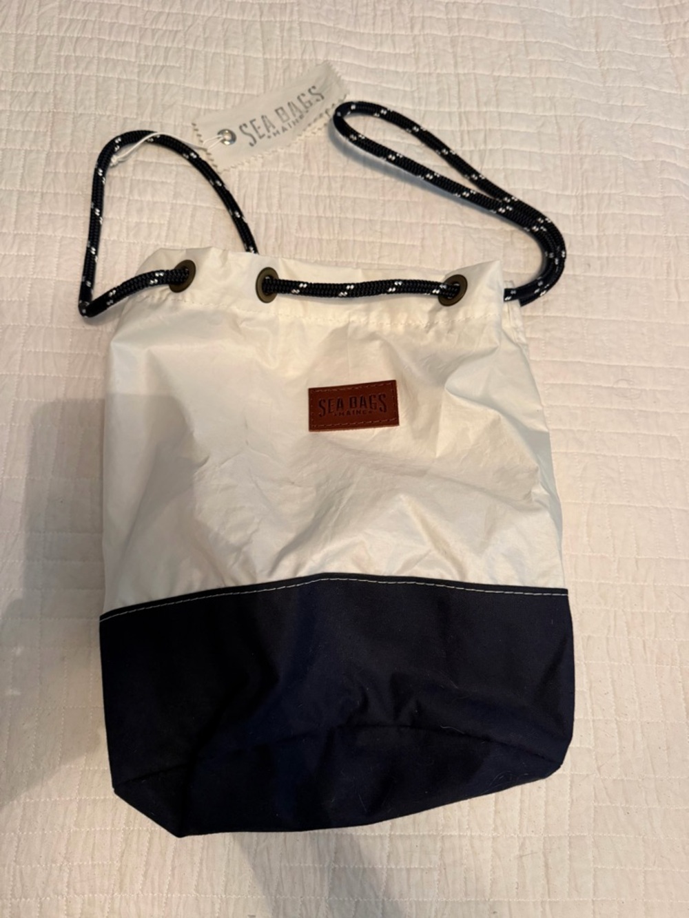 Sea Bags Two-Tone White & Navy Rope Bucket Bag